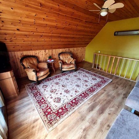Brivdienu Maja Amrai Ventspils Exteriör bild
