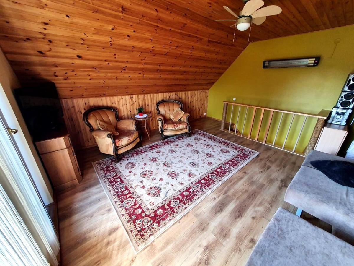 Brivdienu Maja Amrai Ventspils Exteriör bild