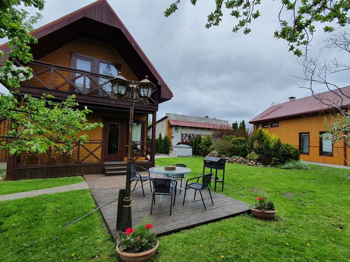 Brivdienu Maja Amrai Ventspils Exteriör bild